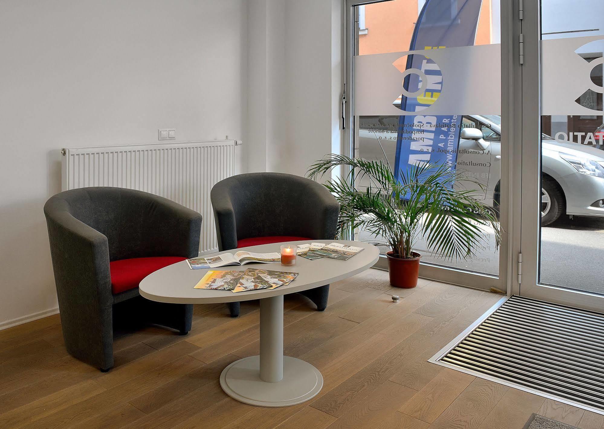 Ambiente Serviced Apartments - Dunajska Братислава Экстерьер фото